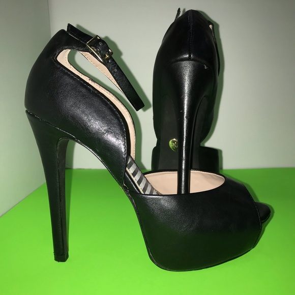 Betsy Johnson heels - Picture 2 of 4